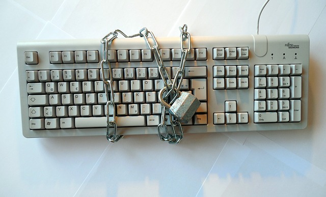 řetěz na klávesnici